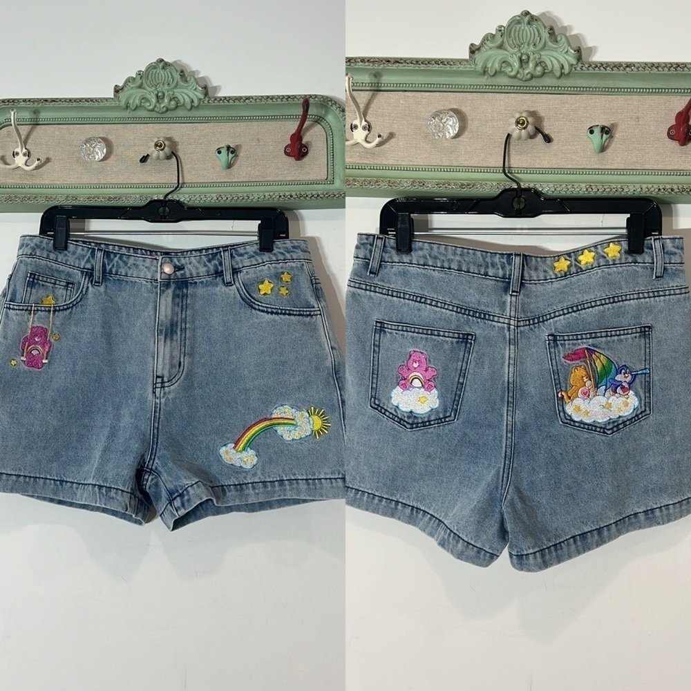 Care bear embroidered patch work denim shorts women’s size xl new with tags blue